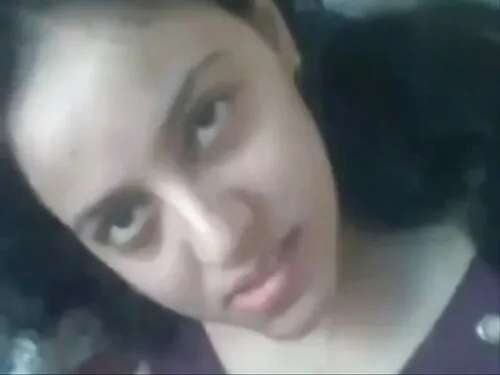 किन्की केटाहरूले डिल ...