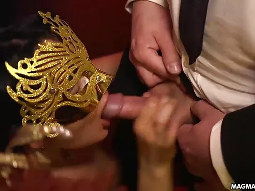 माया माहुरीले दुइटा  ...