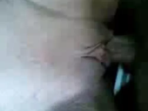 स्नीकर्स लगाएको होरि ...
